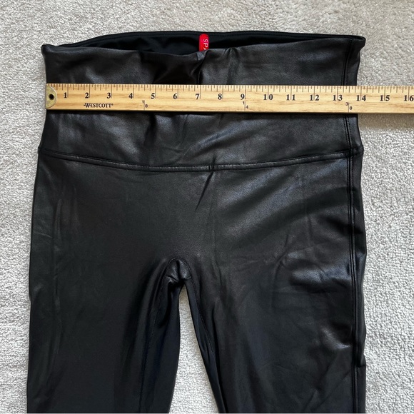 SPANX FAUX LEATHER LEGGINGS SIZE XL STYLISH CHIC MODERN MINIMALIST CONTEMPORARY - Picture 6 of 9